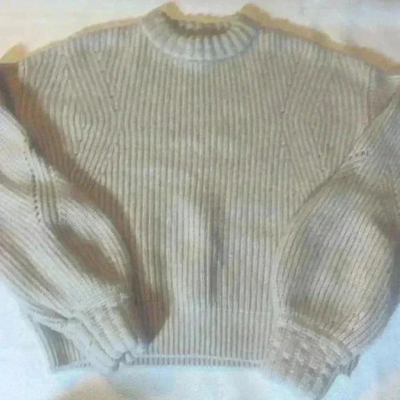 Athleta wool/ cashmere blend puff sleeve sweater - Picture 1 of 7